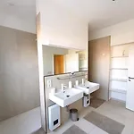 Maisonette-wohnung In Stadtvilla Mit 3 Sz&gym& Parkplätze * Düsseldorf