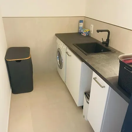 Maisonette Fuer 9 Personen Gym & Parkplatz 7 Min Zum Flughafen * Dusseldorf